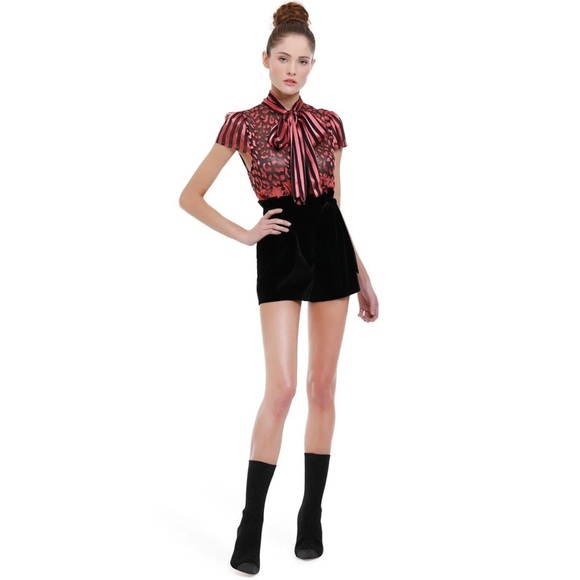 🎀SOLD🎀Alice + Olivia Jeannie Pink Stripe Leopard Neck Bow Blouse - Picture 3 of 10